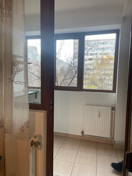 Drumul Taberei  - 2 minute metrou Favorit